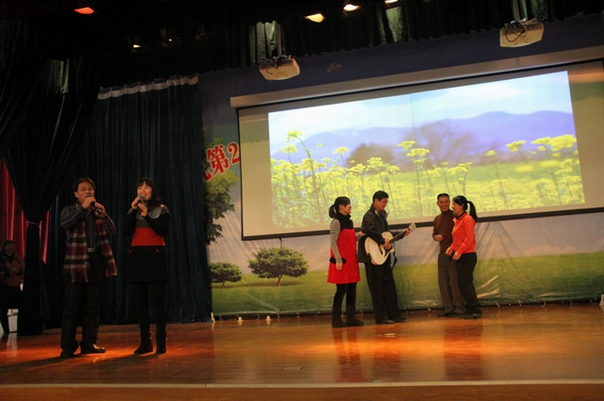 學校成功舉辦“美麗中國夢 和諧師生情”元旦文藝匯演
