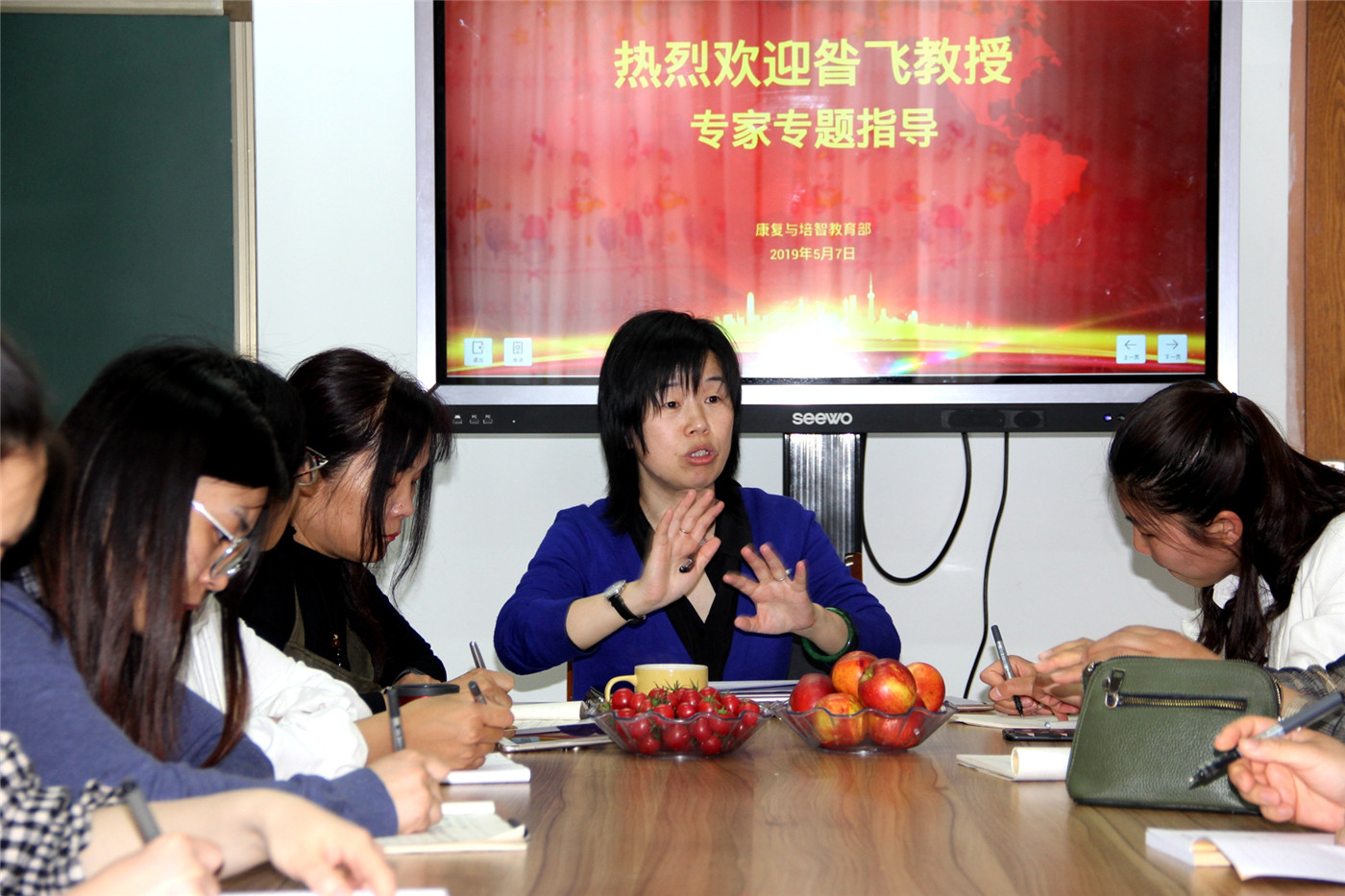 市特教中心開展“青年教師專題講座”活動(dòng)