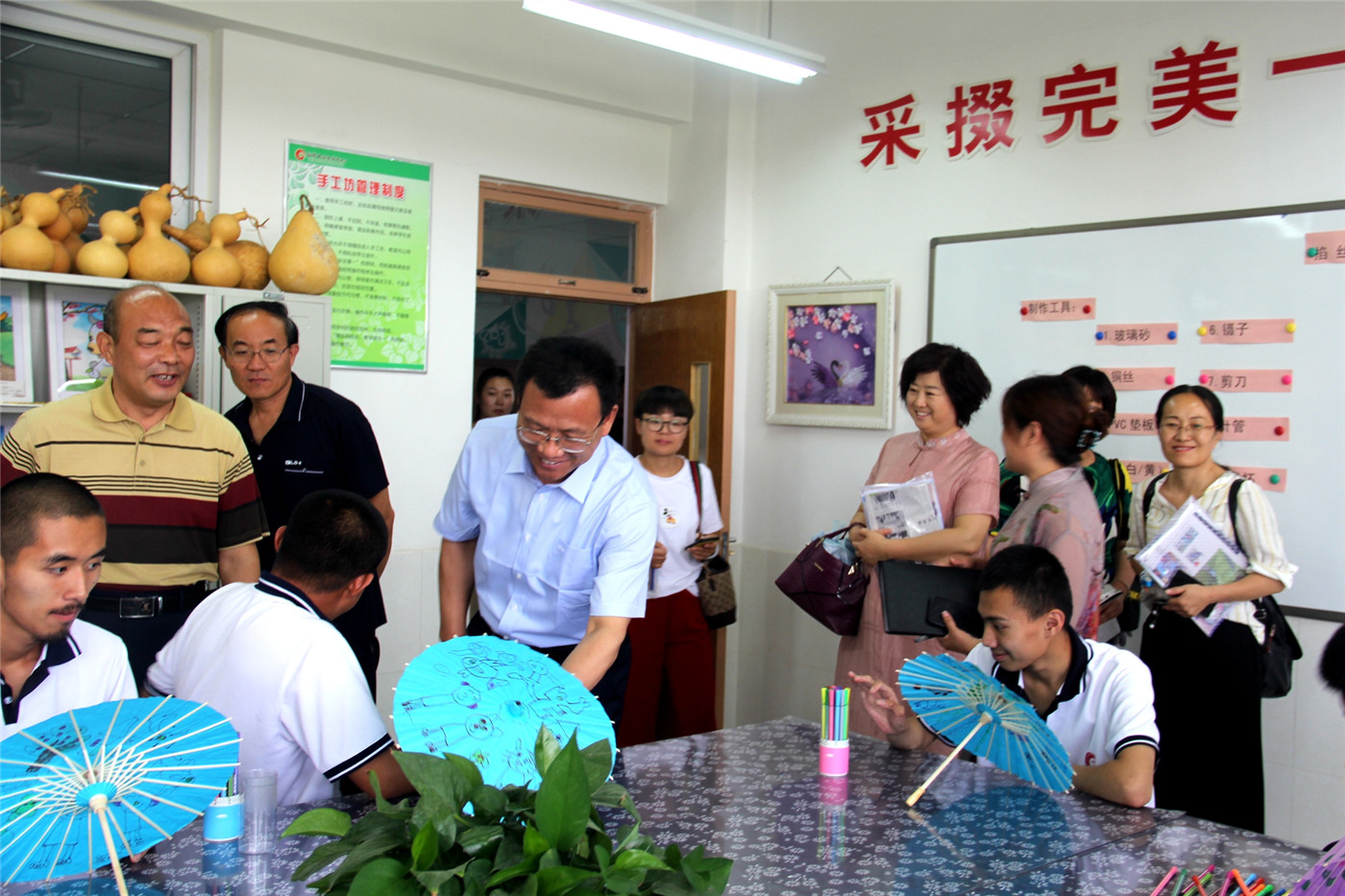 加強校際交流   共促學(xué)校發(fā)展
