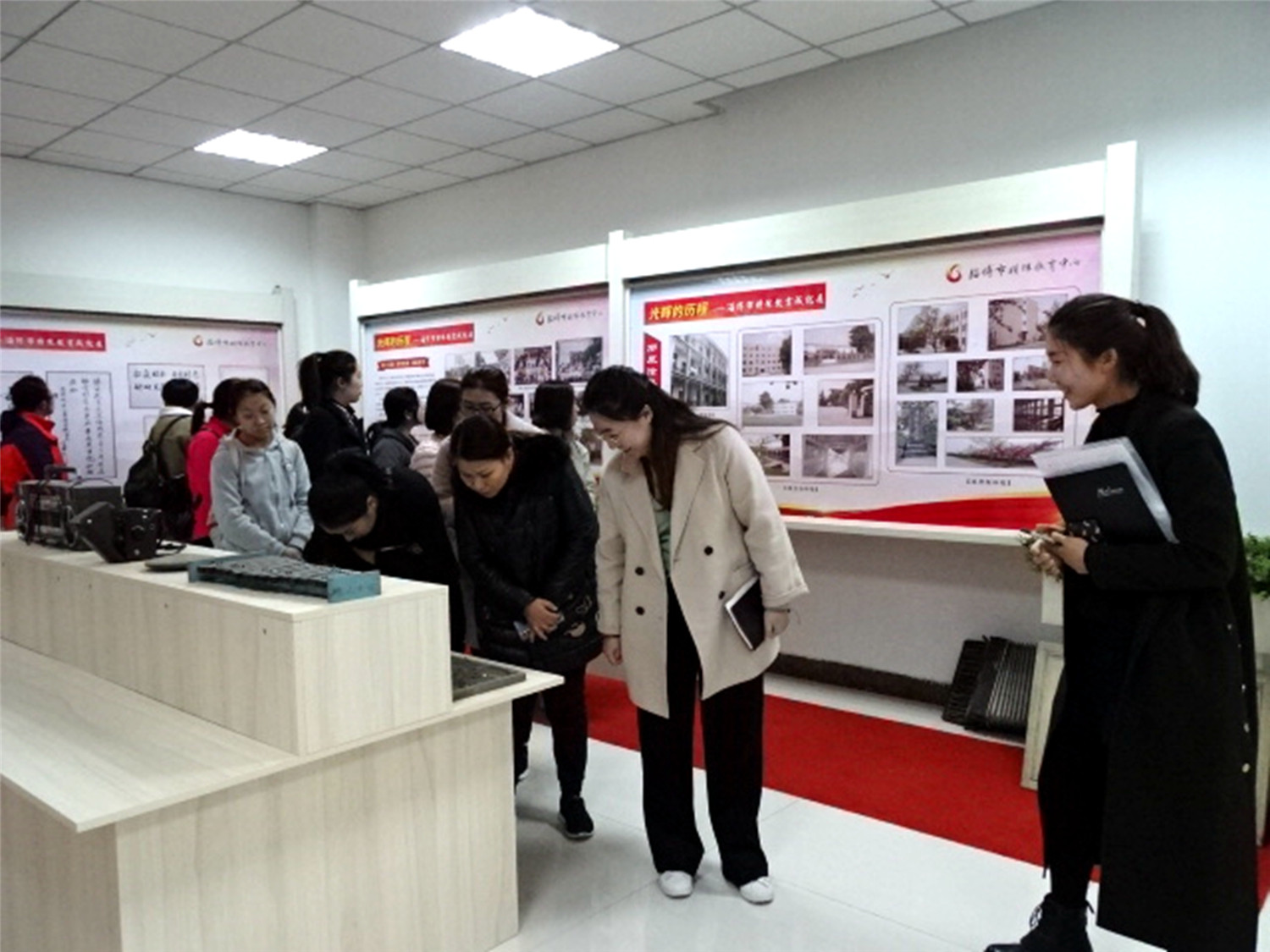 市社會(huì)福利院一行到市特教中心參觀交流