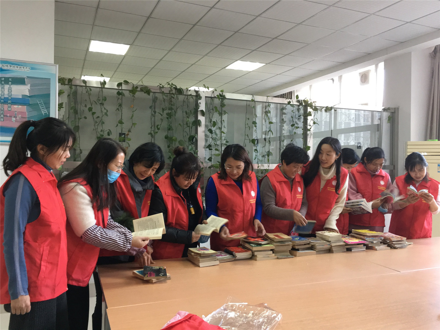 市特教中心中心開展圖書審查清理專項(xiàng)行動(dòng)