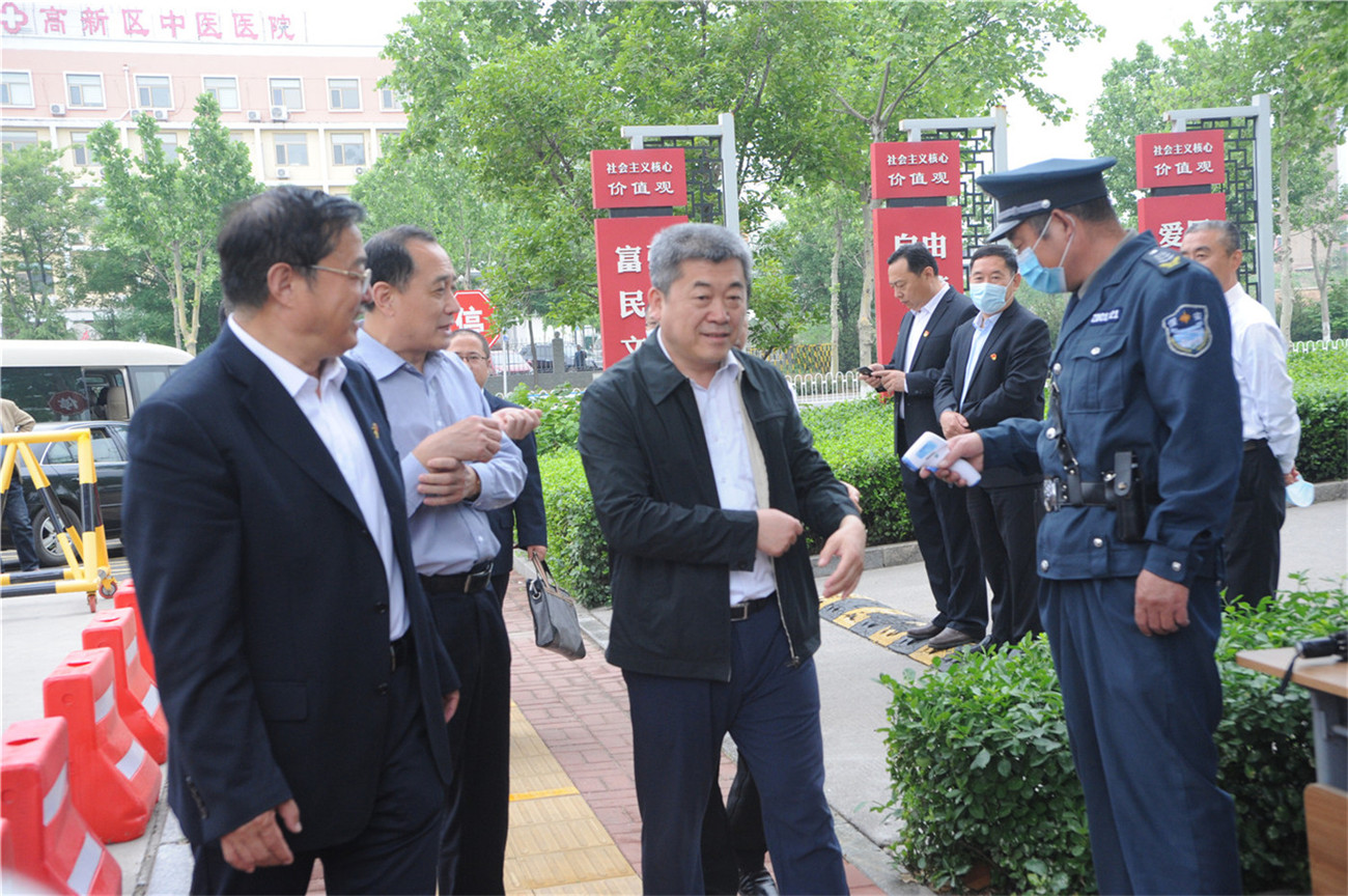 關(guān)愛(ài)殘疾兒童，讓愛(ài)灑滿校園