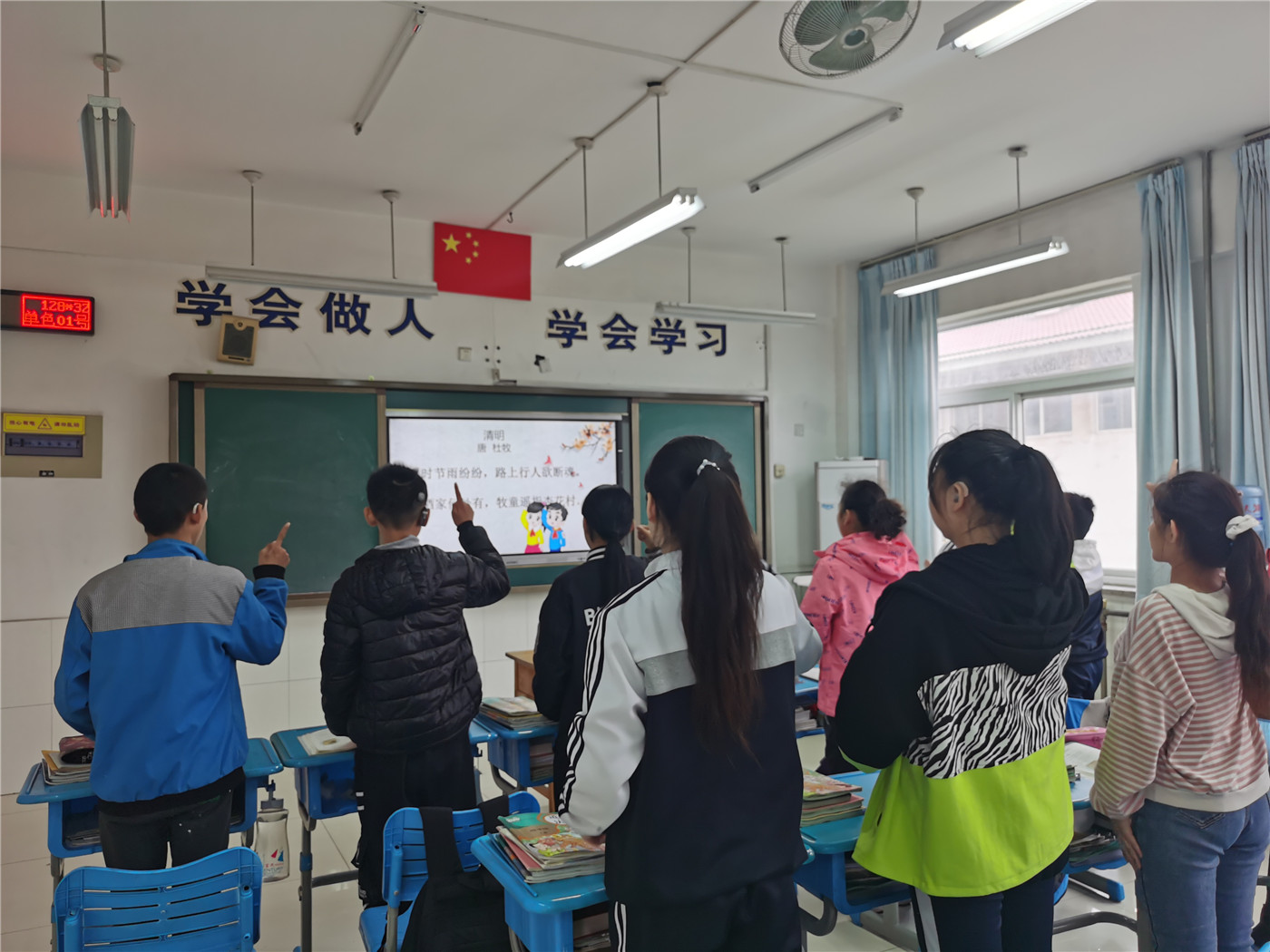 緬懷革命先烈，傳承紅色基因