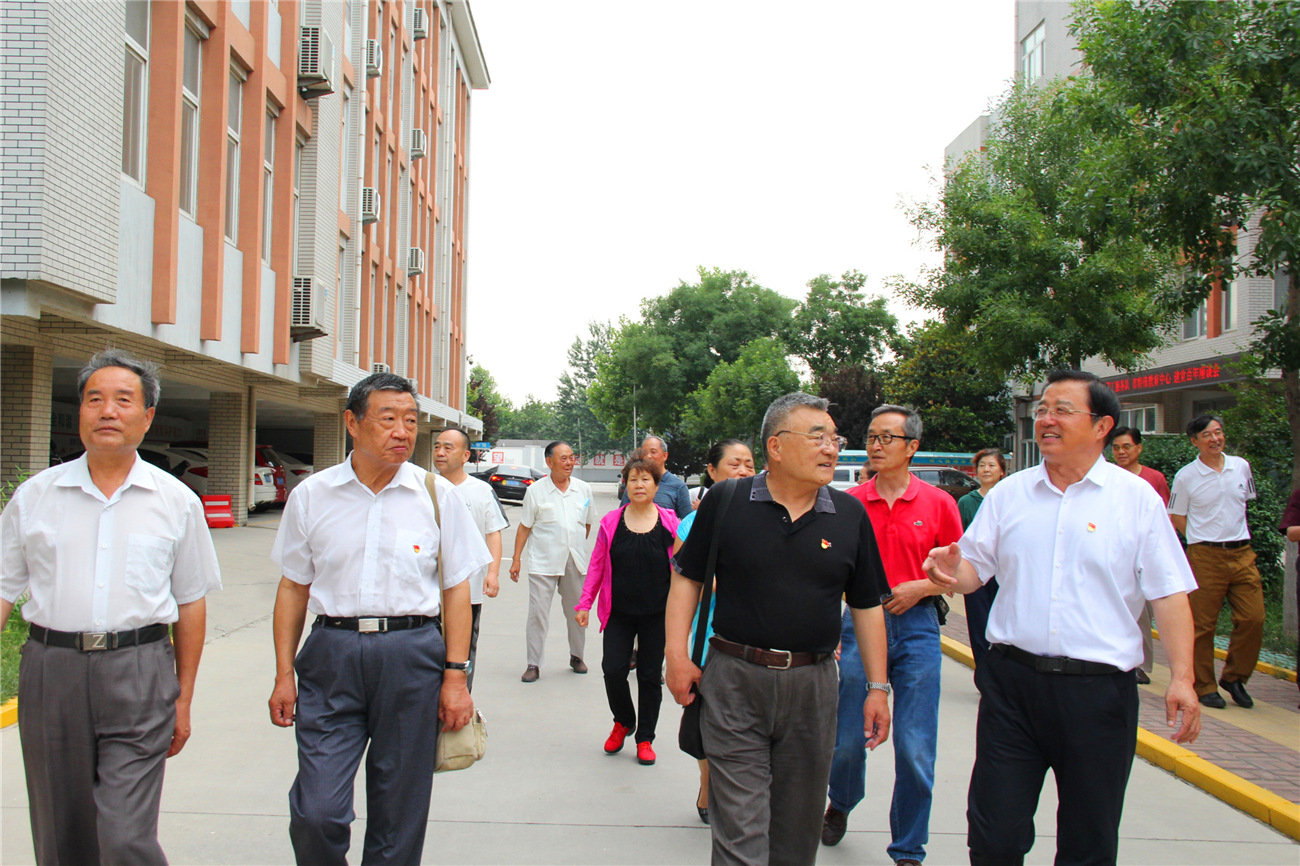 智慧園丁志愿服務隊與淄博市特殊教育中心聯(lián)合舉辦“慶祝建黨一百周年座談會”