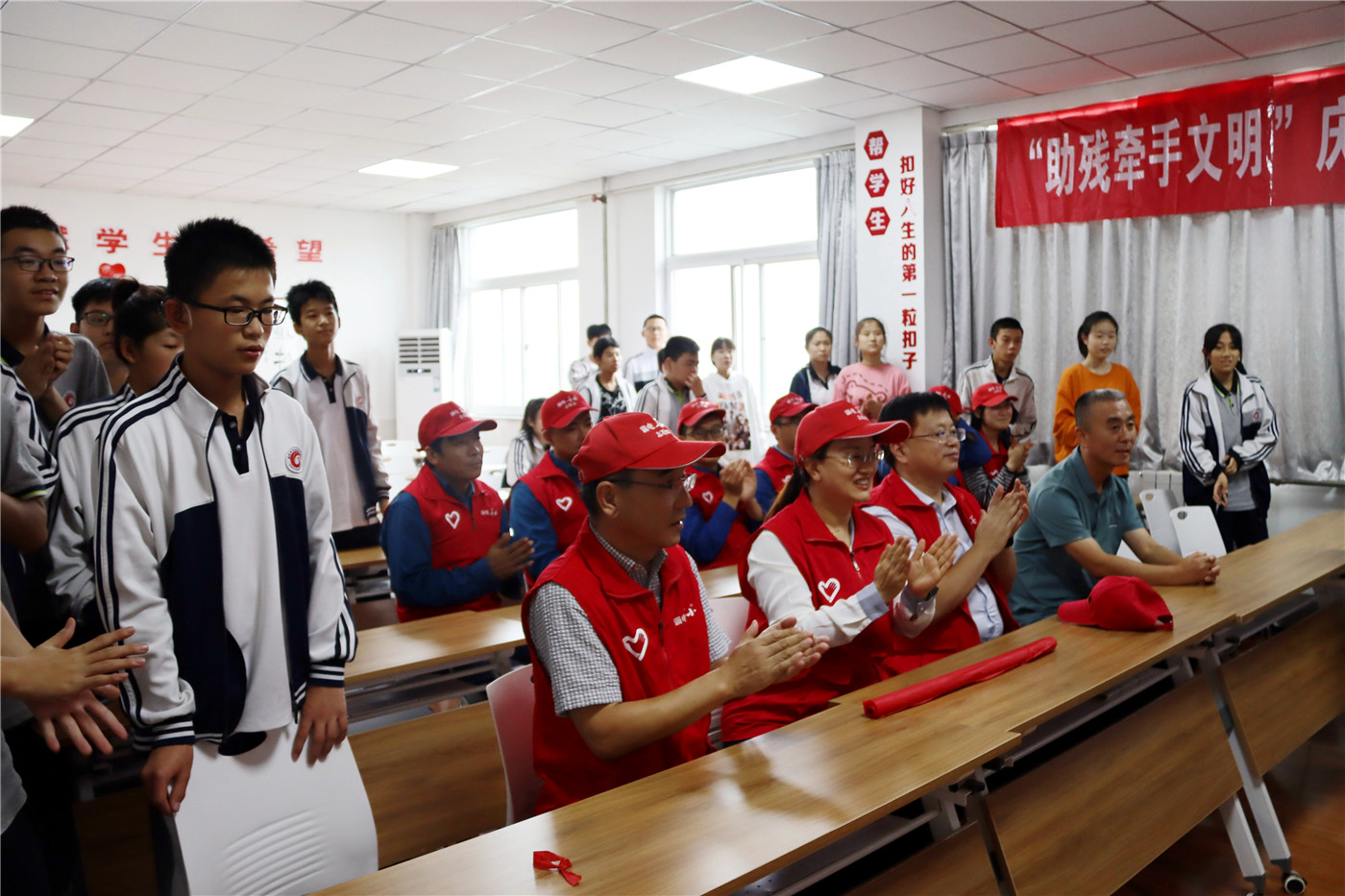 聾人節(jié)系列活動二：安全宣講進(jìn)校園  “電”亮未來助成長
