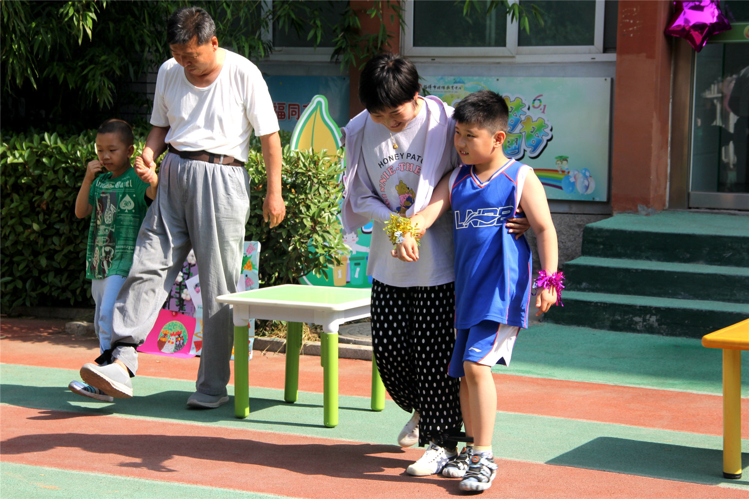 市特教中心開展“暢享運動、活力無限”慶“六一”親子運動活動