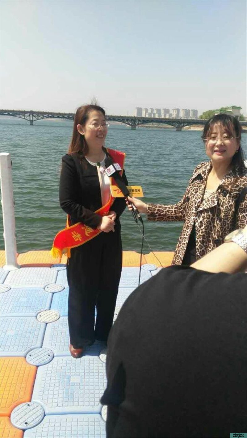 賈益芹參加“生態(tài)淄博建設 勞模在行動”綠色環(huán)?；顒?></p><br />
									</p>
			</div>

			<!-- 翻頁 -->
			<div   id=