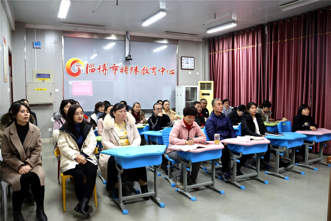 站好思政課講臺，提高立德樹人實效