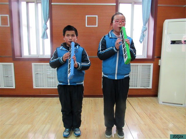 放飛夢想綻放光彩——市特教中心舉行口風(fēng)琴演奏展示活動