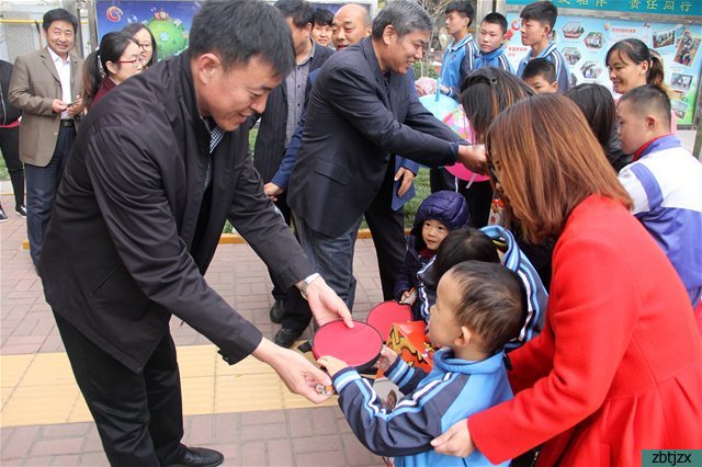 凝聚共識(shí)，共創(chuàng)文明--市體育中心、市特教中心文明共建暨綠茵志愿者服務(wù)隊(duì)愛(ài)心服務(wù)基地揭牌儀式活動(dòng)成功舉行