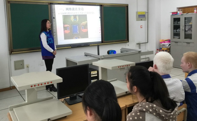 陽(yáng)春三月，志愿與我們同行