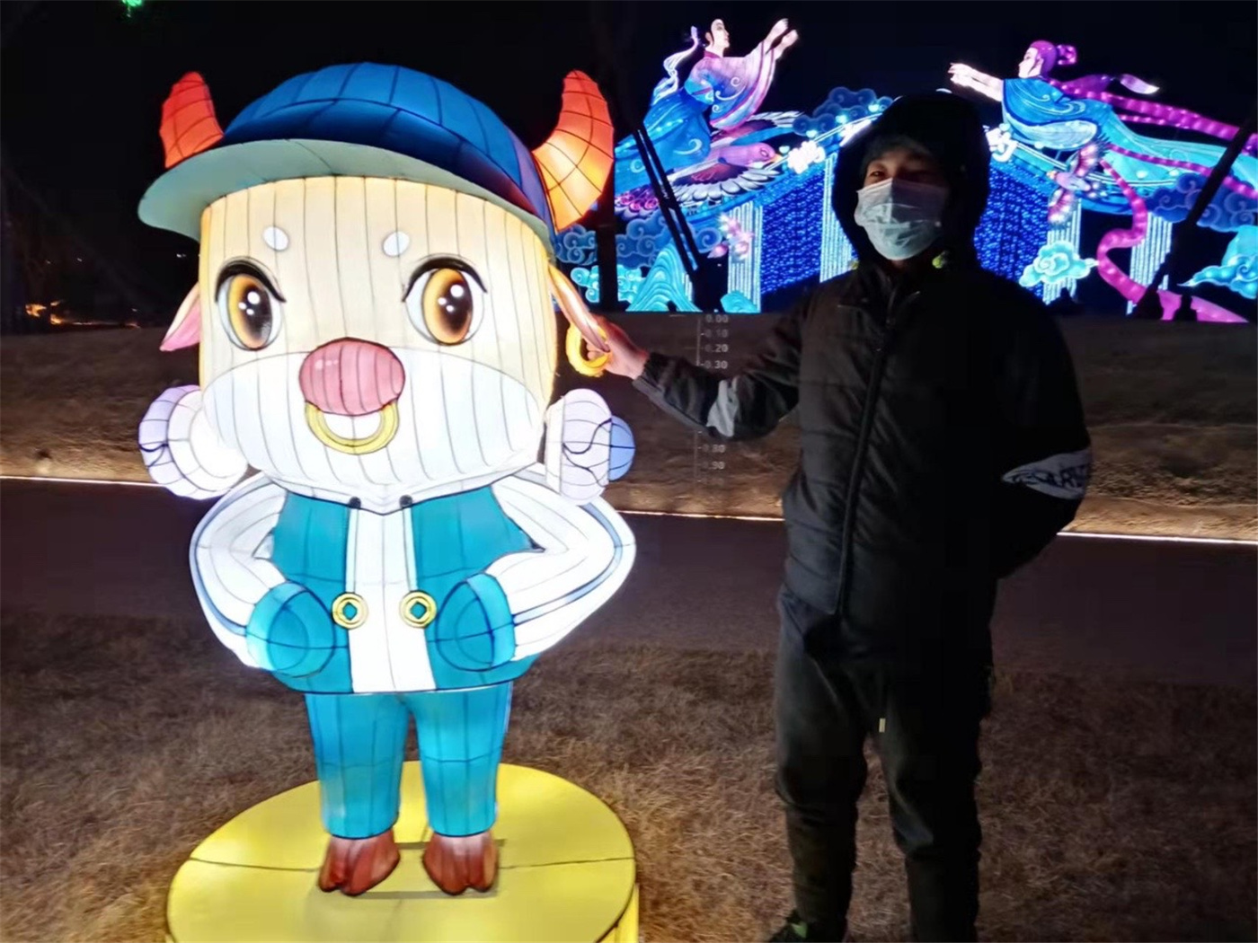 賞花燈，吃湯圓，歡天喜地鬧元宵